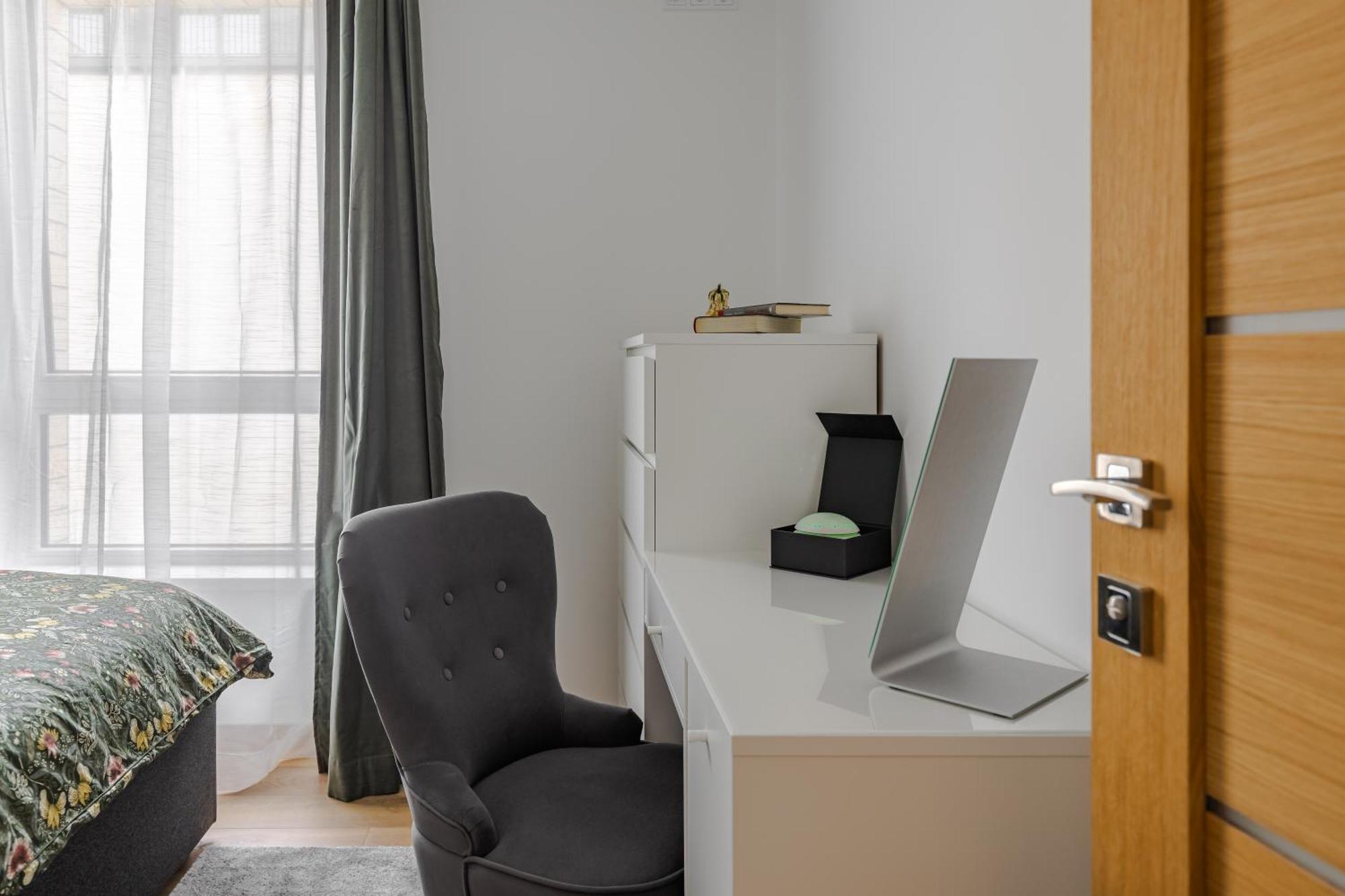 Fantasy House, Cozzy Apartmens, Free Parking, Long Stays Welcome VNO Extérieur photo